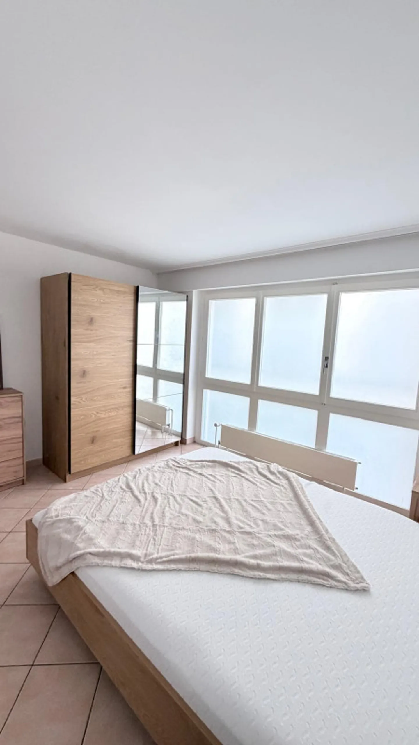 Helles möbliertes 1,5-Zimmer-Apartment – Zentrales Montreux – Flexible Mietdauer – CHF 1.600 inkl. Nebenkosten - Foto 2 von 16