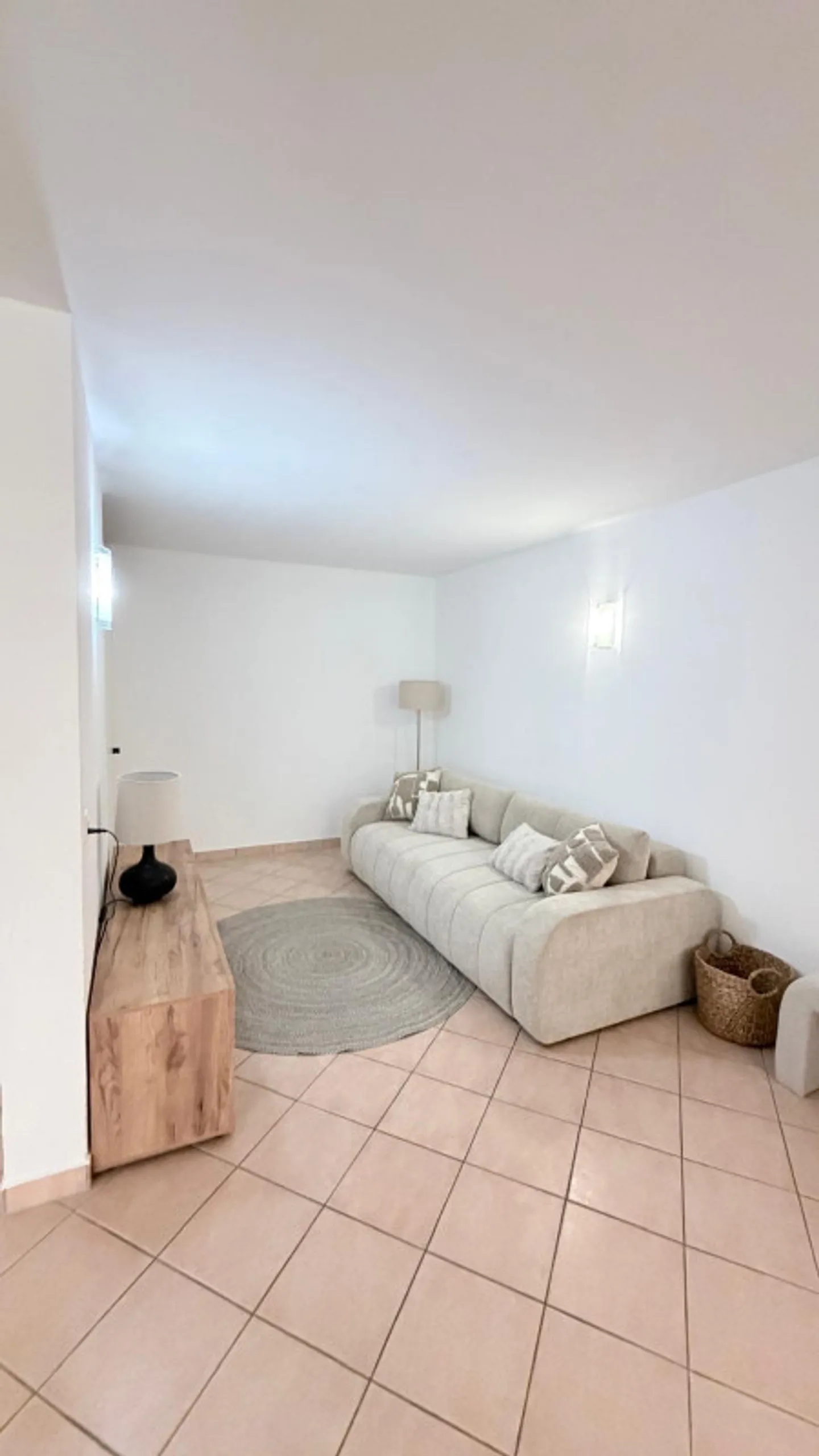 Helles möbliertes 1,5-Zimmer-Apartment – Zentrales Montreux – Flexible Mietdauer – CHF 1.600 inkl. Nebenkosten - Foto 5 von 16