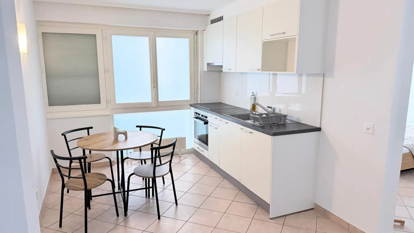 Helles möbliertes 1,5-Zimmer-Apartment – Zentrales Montreux – Flexible Mietdauer – CHF 1.600 inkl. Nebenkosten - Foto 9 von 16