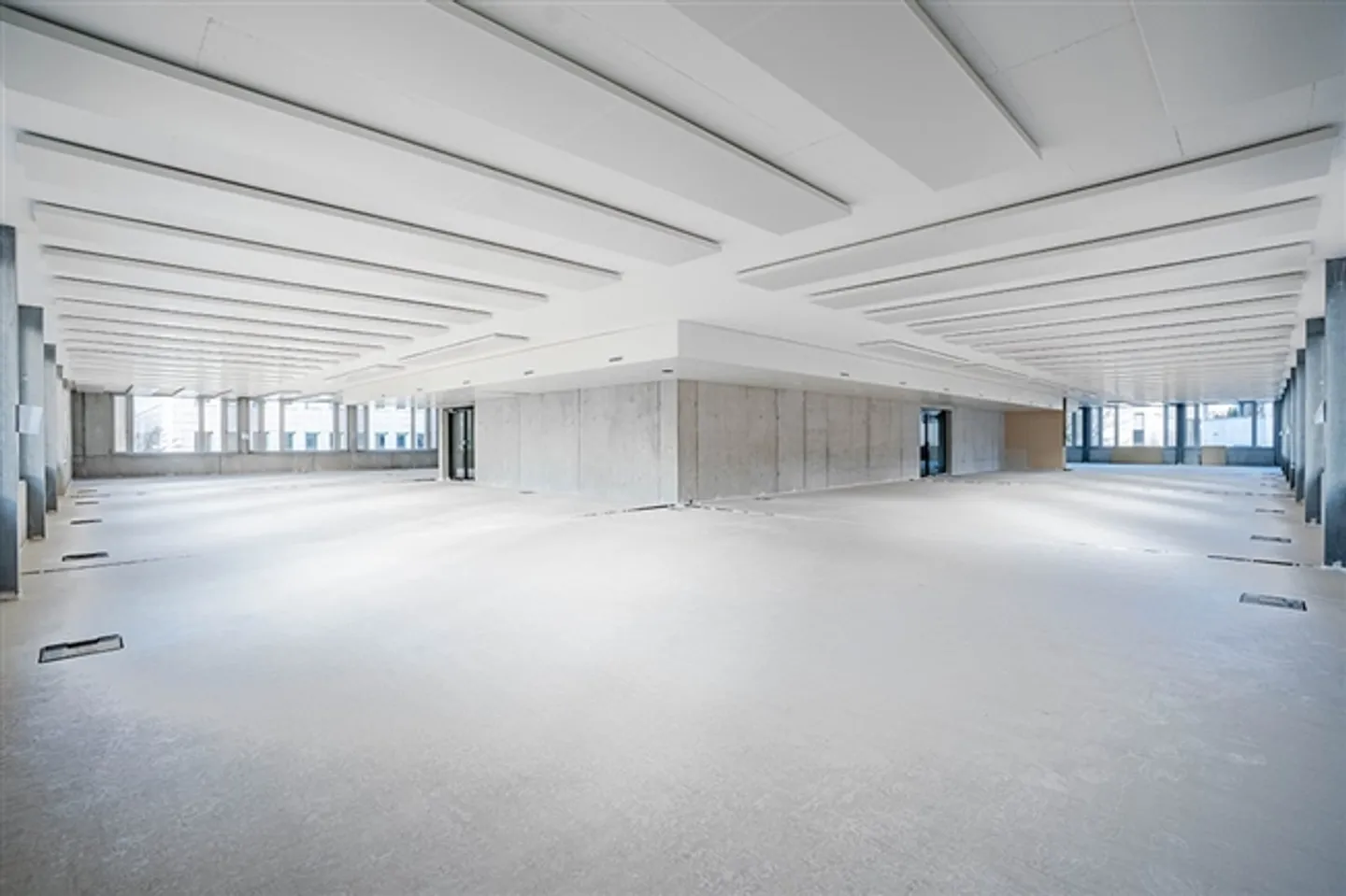 Attractive office/commercial space in shell construction - Photo 6 of 9