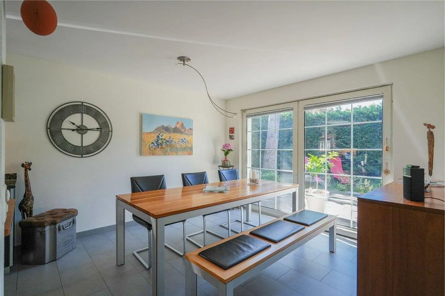 Your personal oasis: Tax-friendly with plenty of privacy - Photo 5 of 13