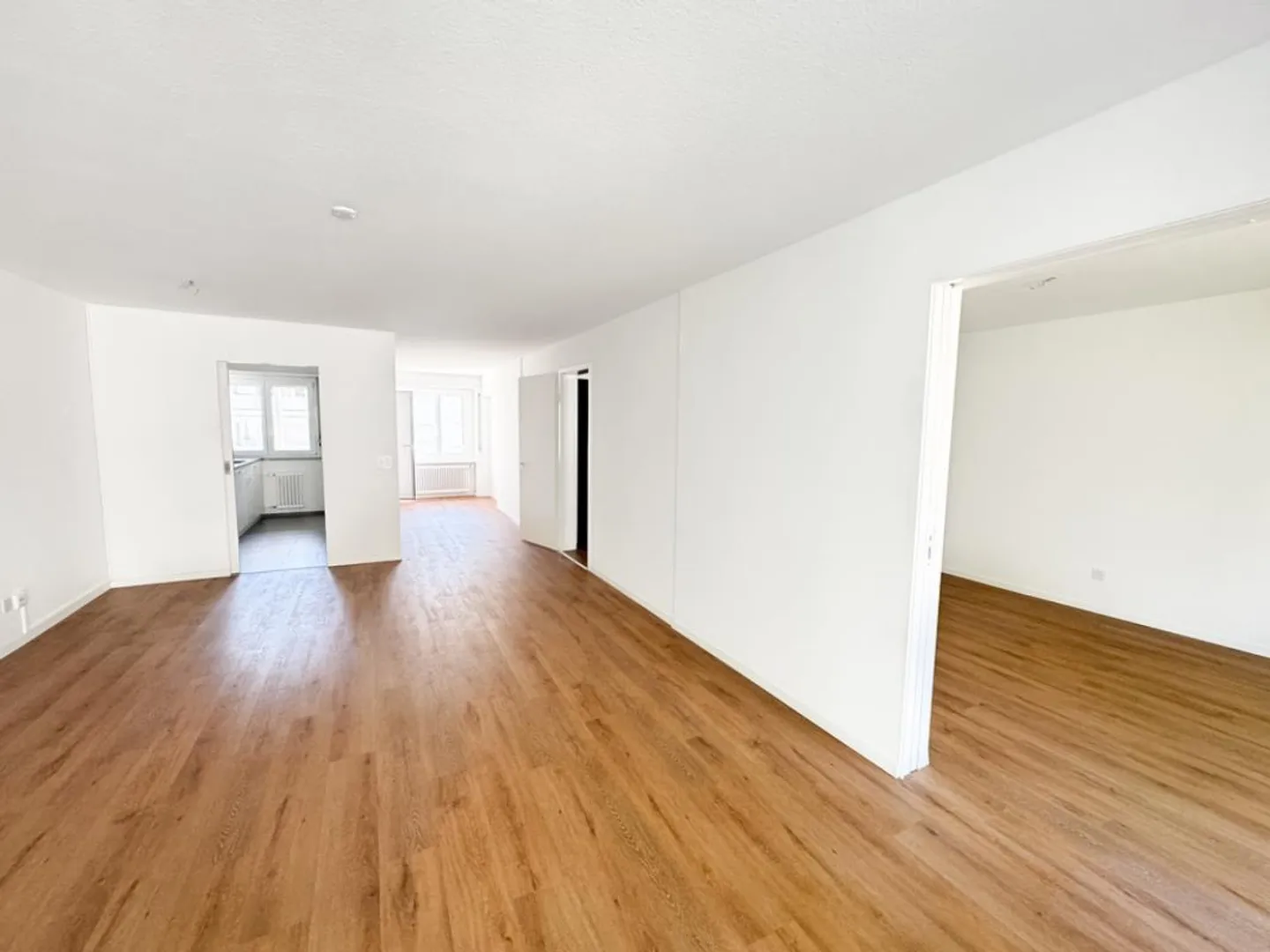 Appartement rénové dans le quartier populaire de Würzenbach - Photo 6 sur 10