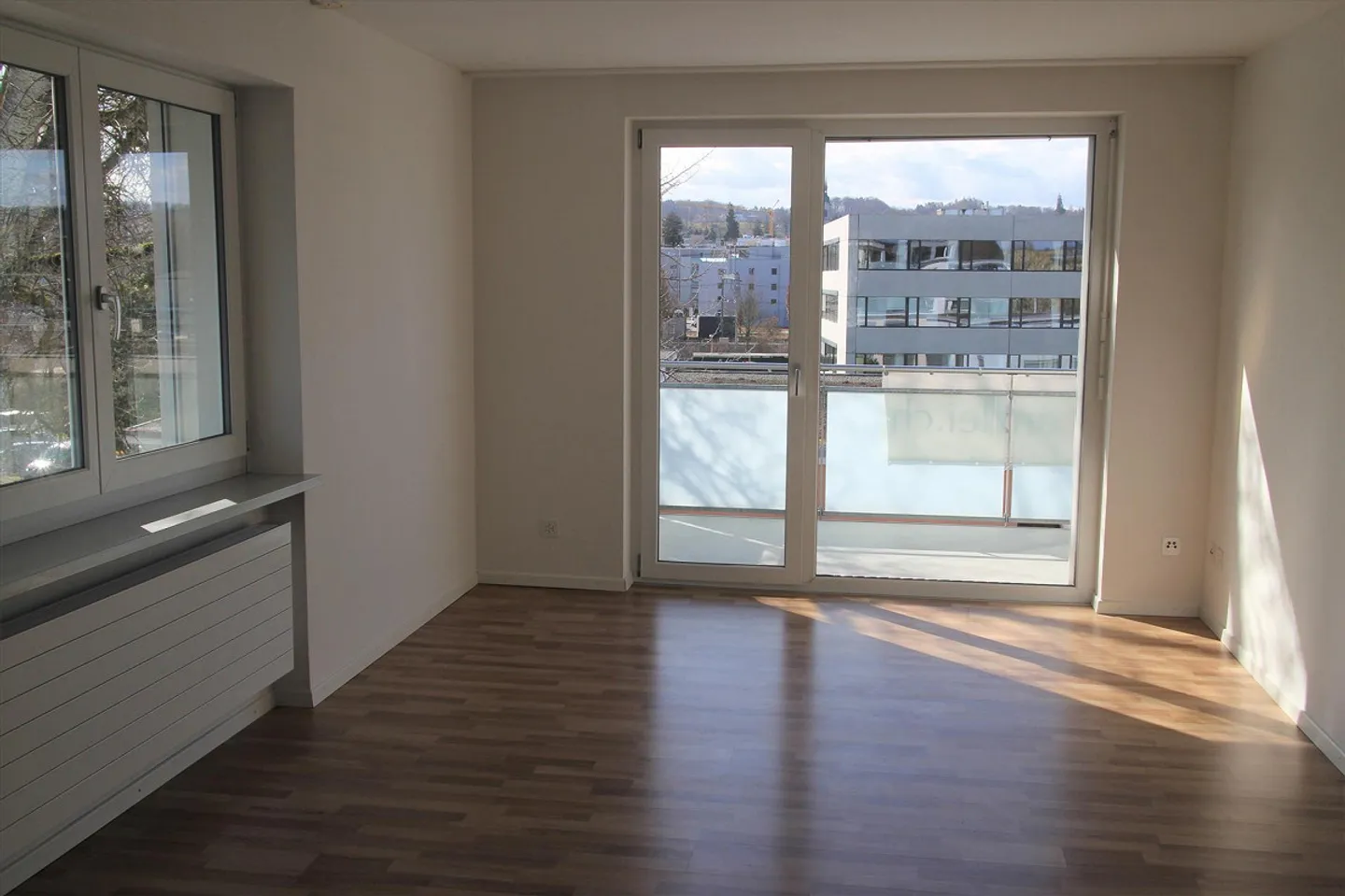 Modernes Apartment in grüner Lage - Foto 2 von 7