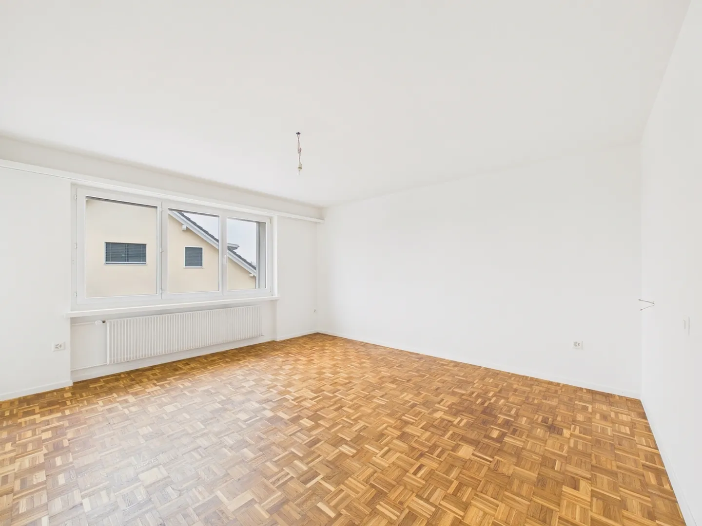 Moderno appartamento attico di 5,5 stanze con balcone ad Altstätten - Foto 4 di 12