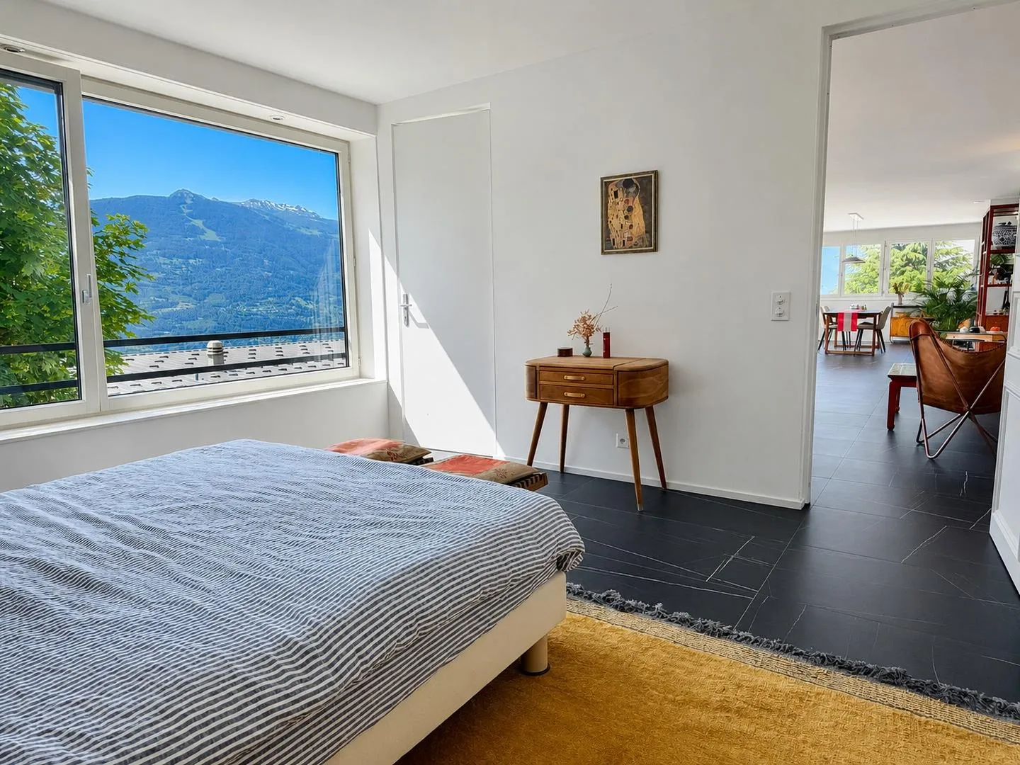 Contemporary Villa with Stunning Views - Photo 12 of 13