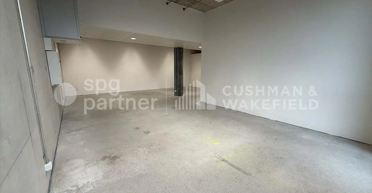 Edificio ad uso misto in affitto - Foto 9 di 13