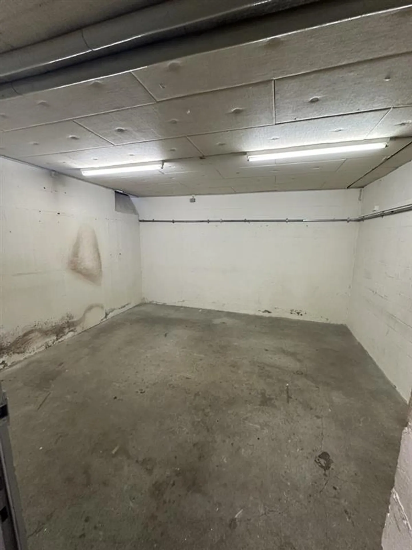 More space at Tannenrauchstrasse 75, your storage room in Zurich - Photo 2 of 2