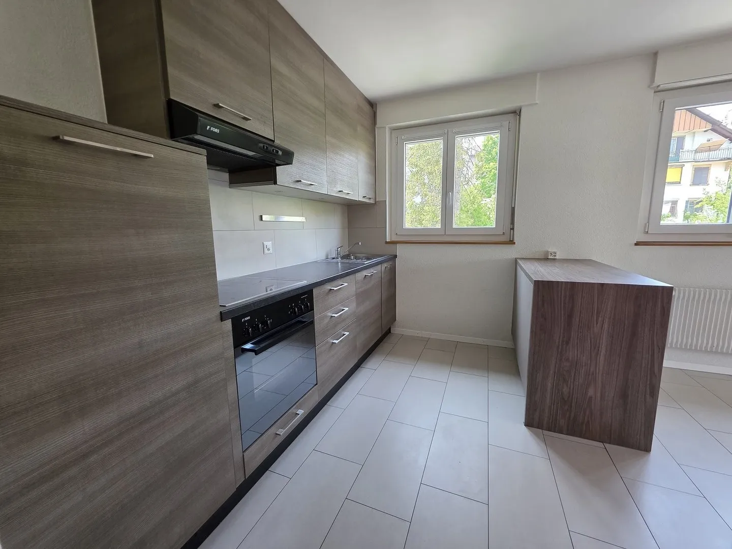 Spacious 4.5-room apartment on the 2nd floor - Photo 1 of 7