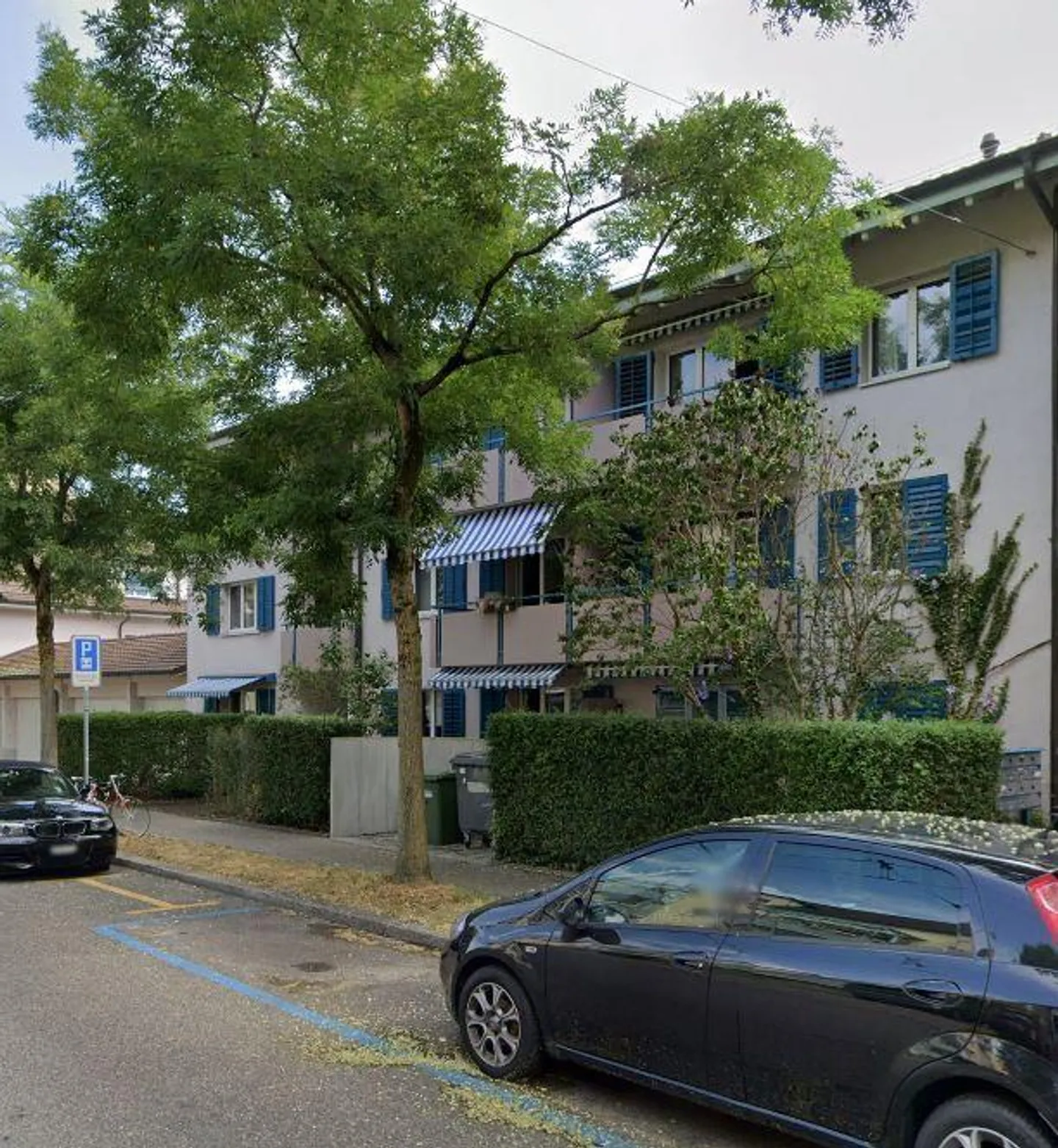 More space at Tannenrauchstrasse 75, your storage room in Zurich - Photo 1 of 2