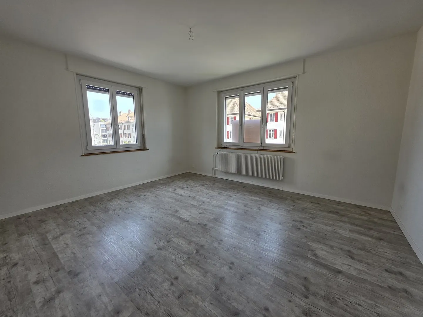 Spacious 4.5-room apartment on the 2nd floor - Photo 4 of 7