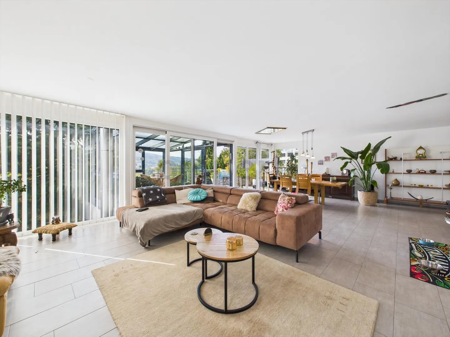 Stepped apartment for sale - Photo 1 of 13