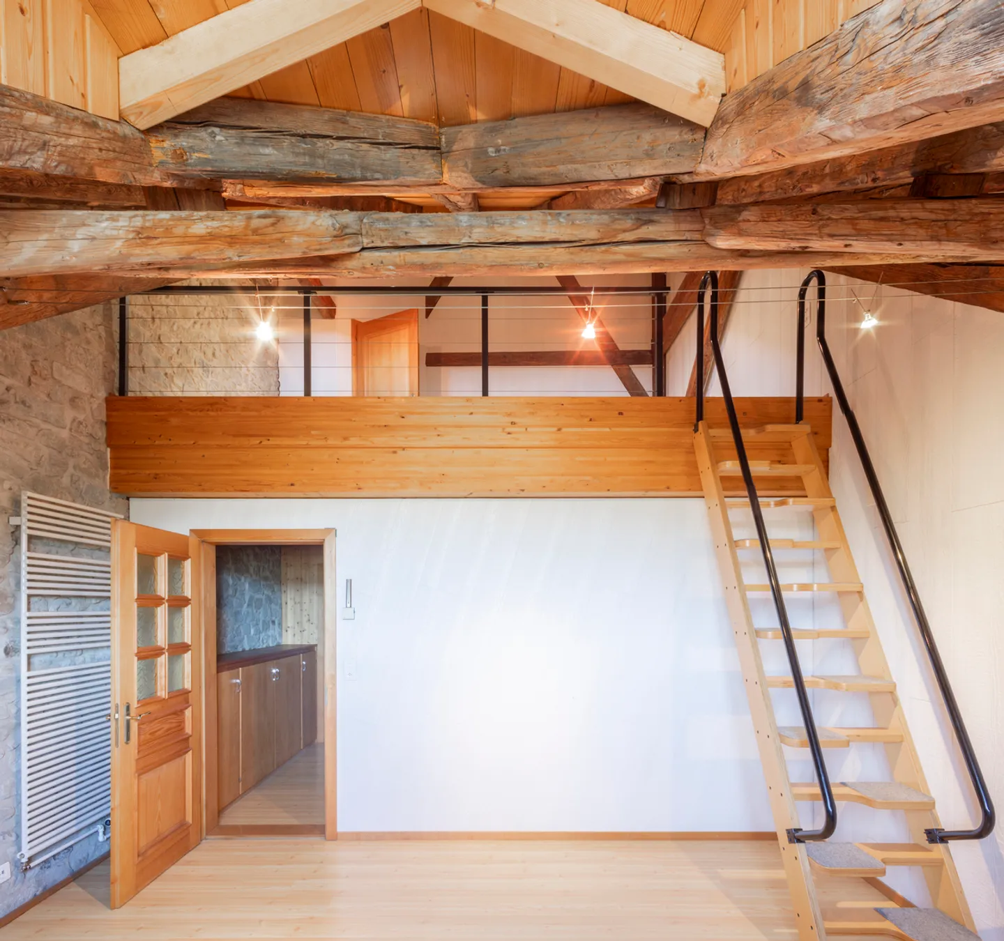 Stadthaus in Romont an den Stadtmauern - Foto 11 von 14