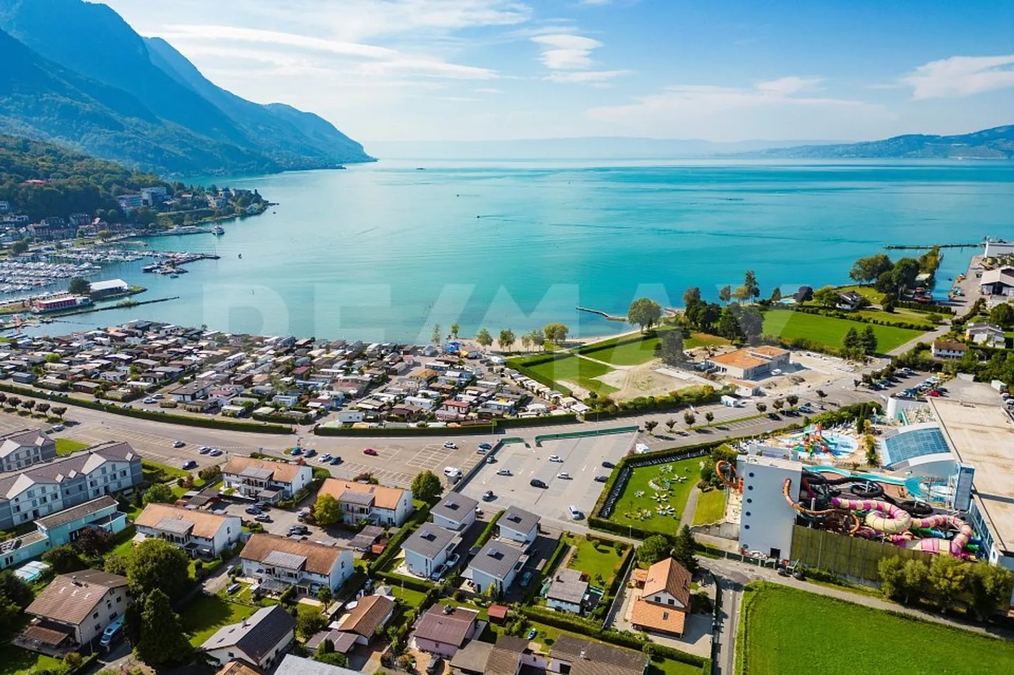 Un piccolo clima di vacanza a due passi dal lago... - Foto 1 di 13