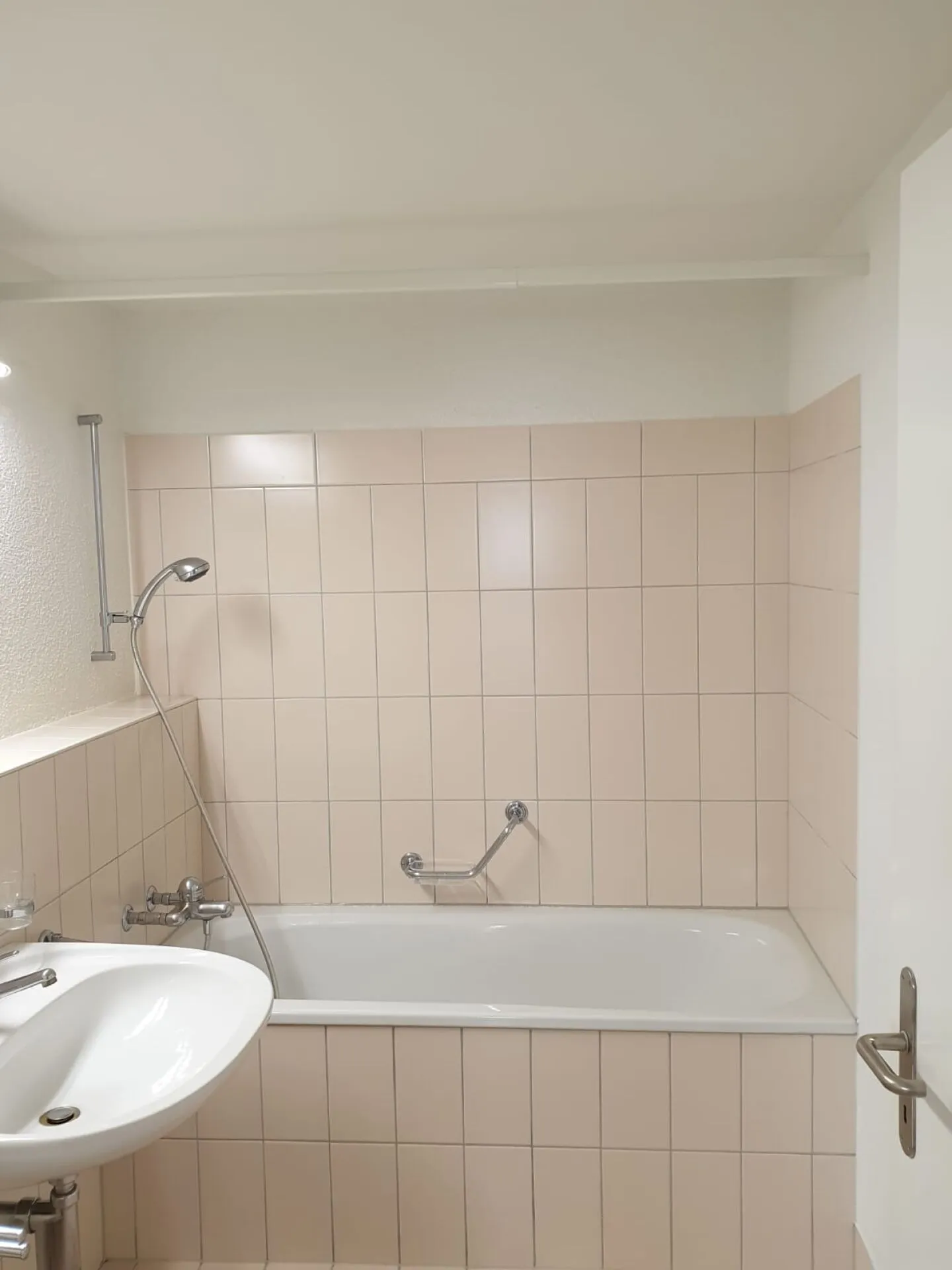 Rural 4-room apartment with patio - Photo 10 of 14