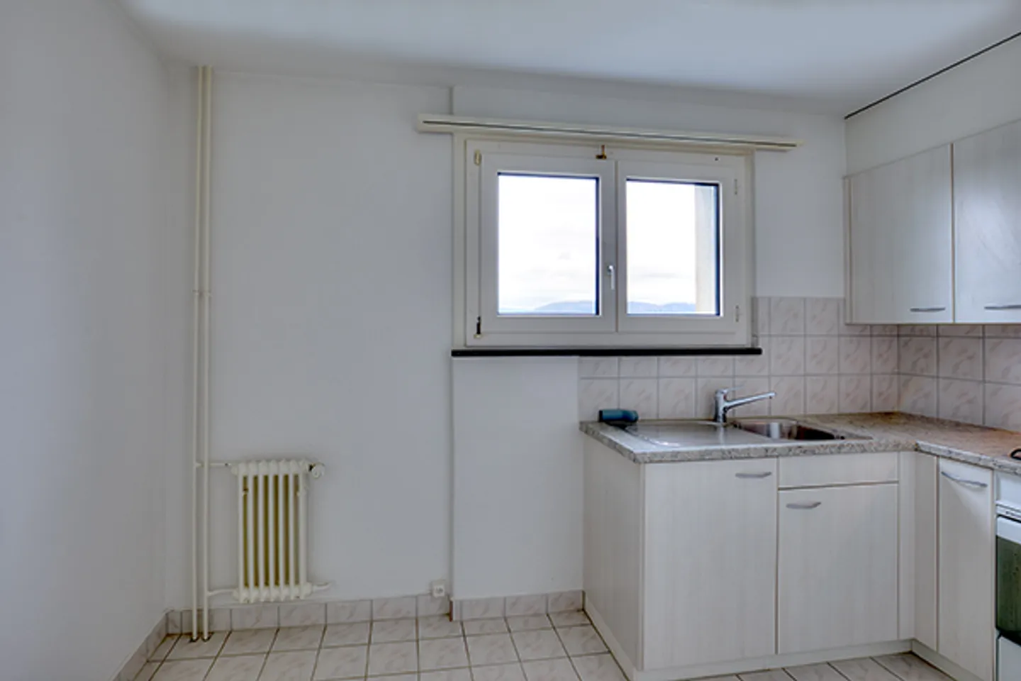 Rent without deposit - Ideal for singles - Photo 3 of 4