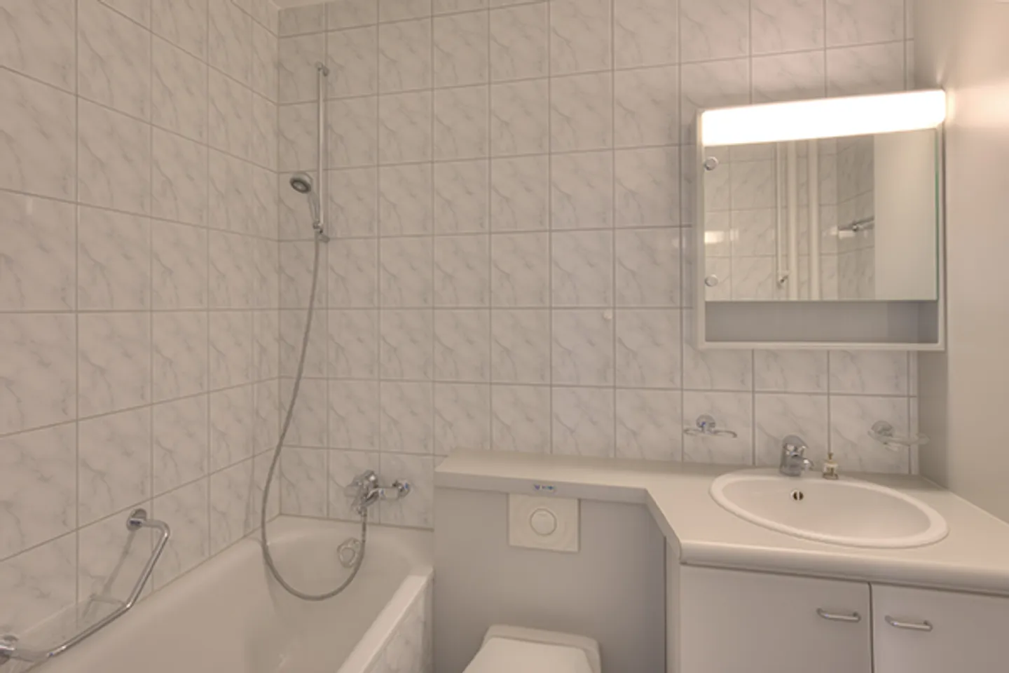 Rent without deposit - Ideal for singles - Photo 4 of 4