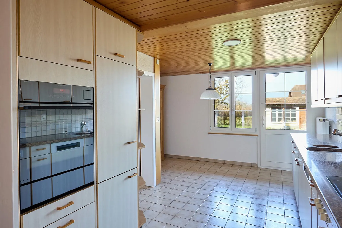 Charming 4.5-room apartment with garden in a quiet location in Bargen BE - Photo 4 of 13