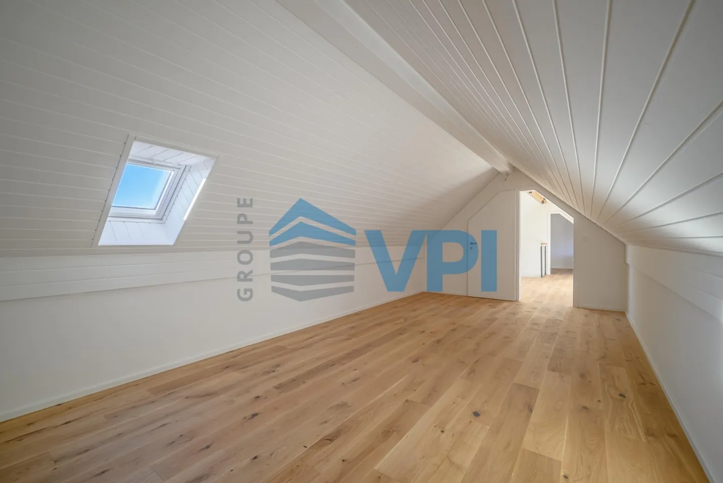 Appartement duplex entièrement rénové - Photo 7 sur 11