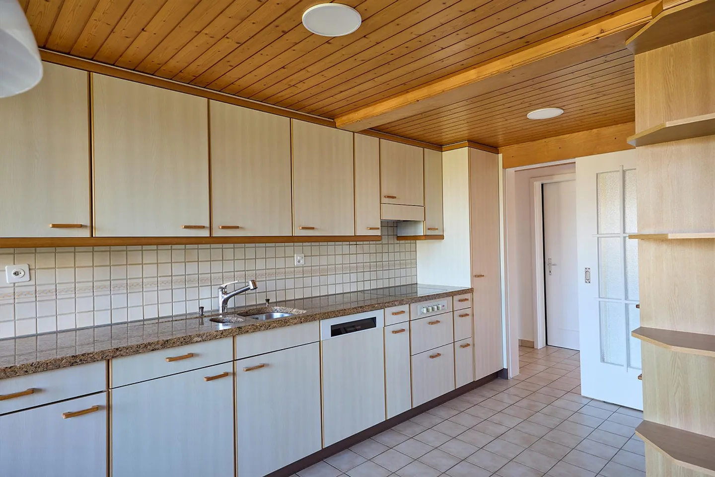 Charming 4.5-room apartment with garden in a quiet location in Bargen BE - Photo 2 of 13