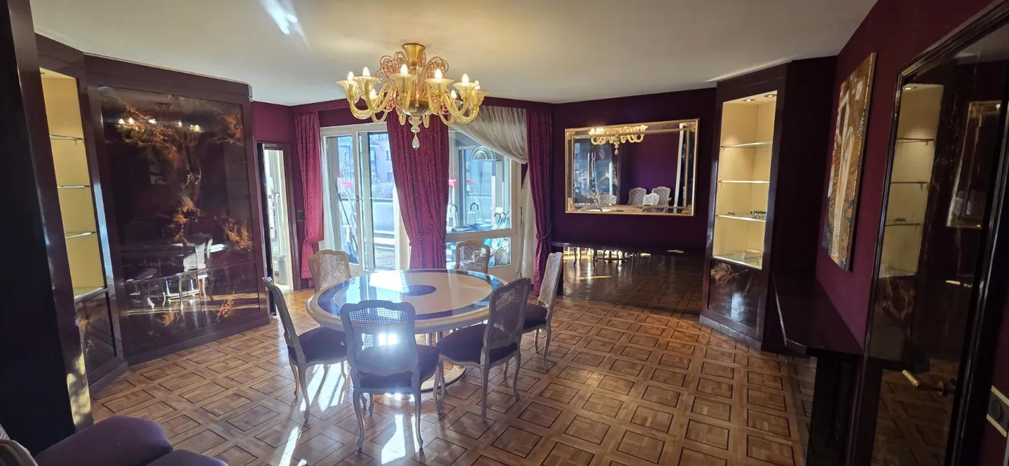 Unique location for this superb high-floor apartment close to all amenities - Photo 4 of 13