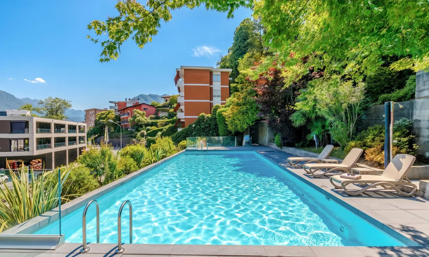 LARGE 4.5 ROOMS WITH BALCONY AND SWIMMING POOL IN LUGANO CENTER - Photo 3 of 9