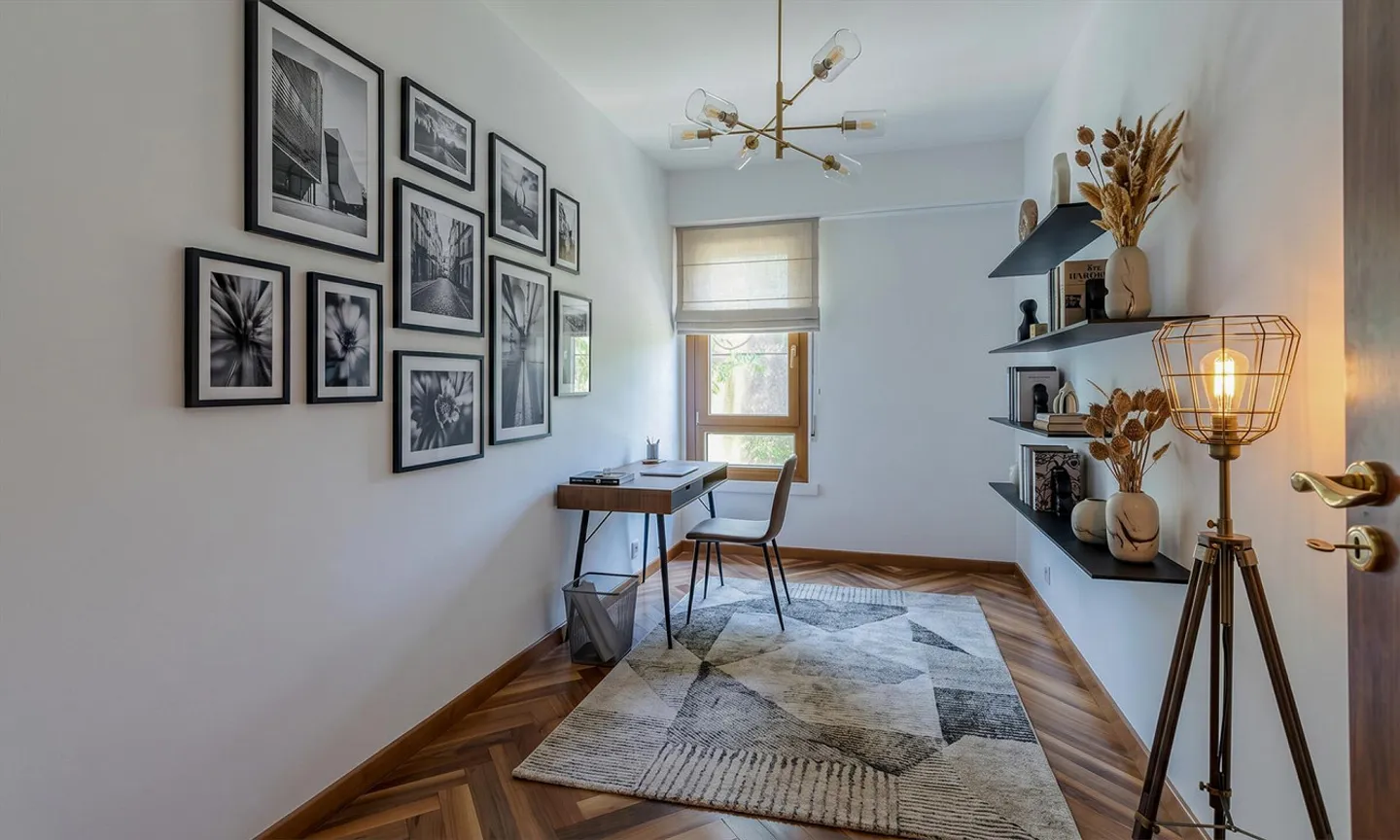 LARGE 4.5 ROOMS WITH BALCONY AND SWIMMING POOL IN LUGANO CENTER - Photo 9 of 9