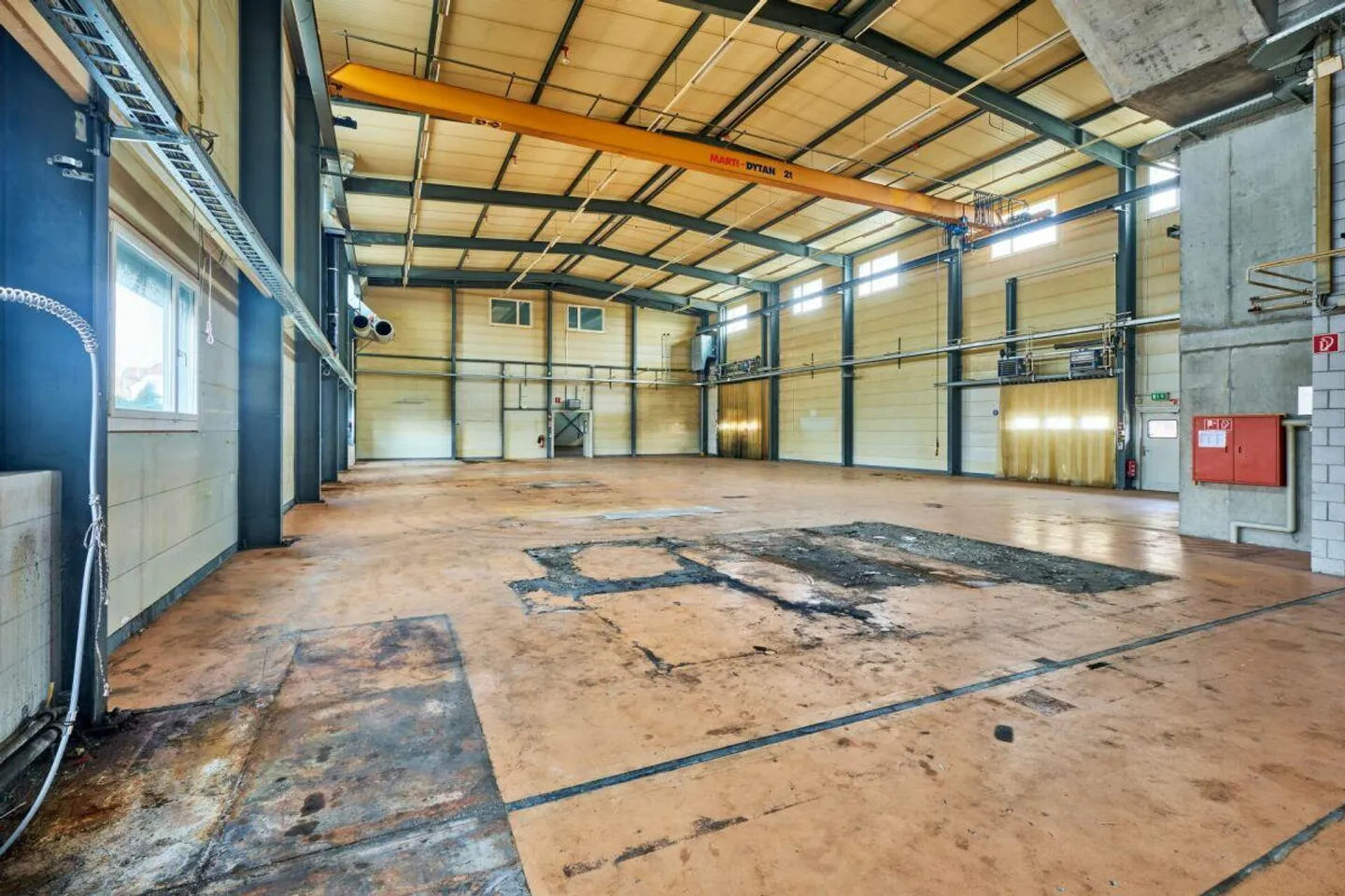 Commercial and Storage Building GB8 - Photo 6 of 12