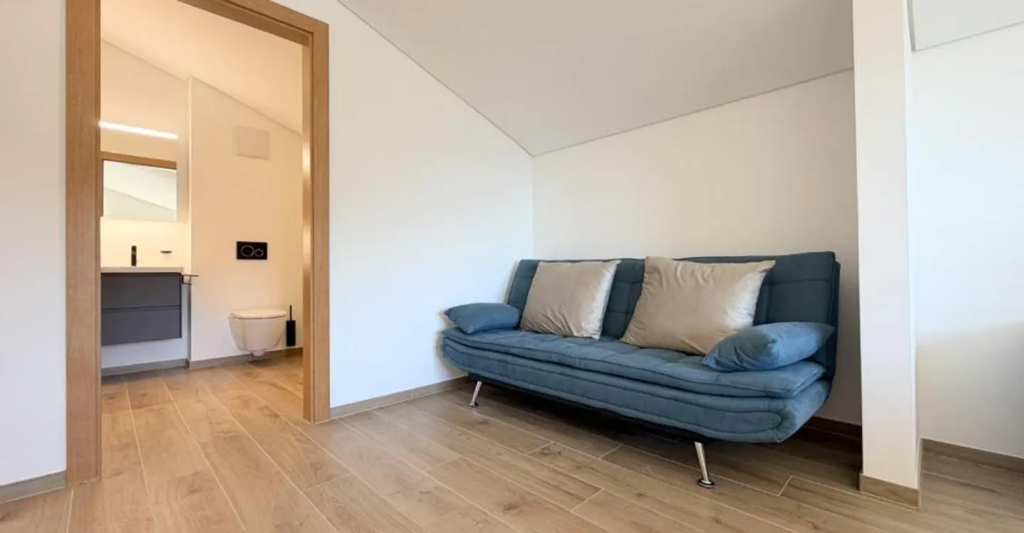 Chalet 5.5 rooms - Photo 8 of 12