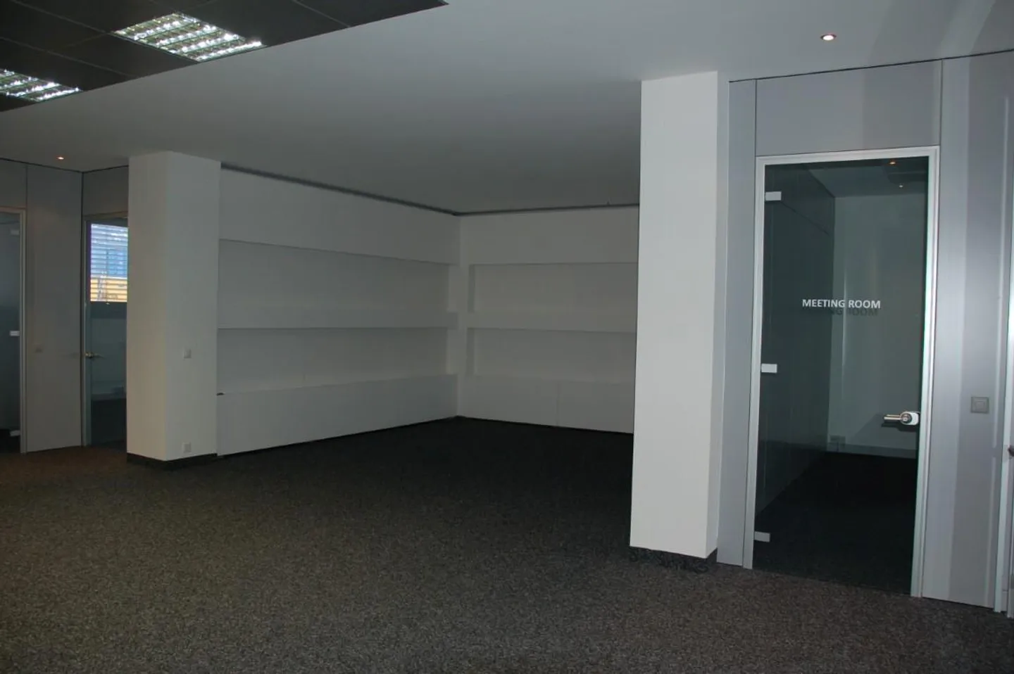 Büro-/Gewerberäumlichkeiten an gut erschlossener Lage - Foto 3 von 11