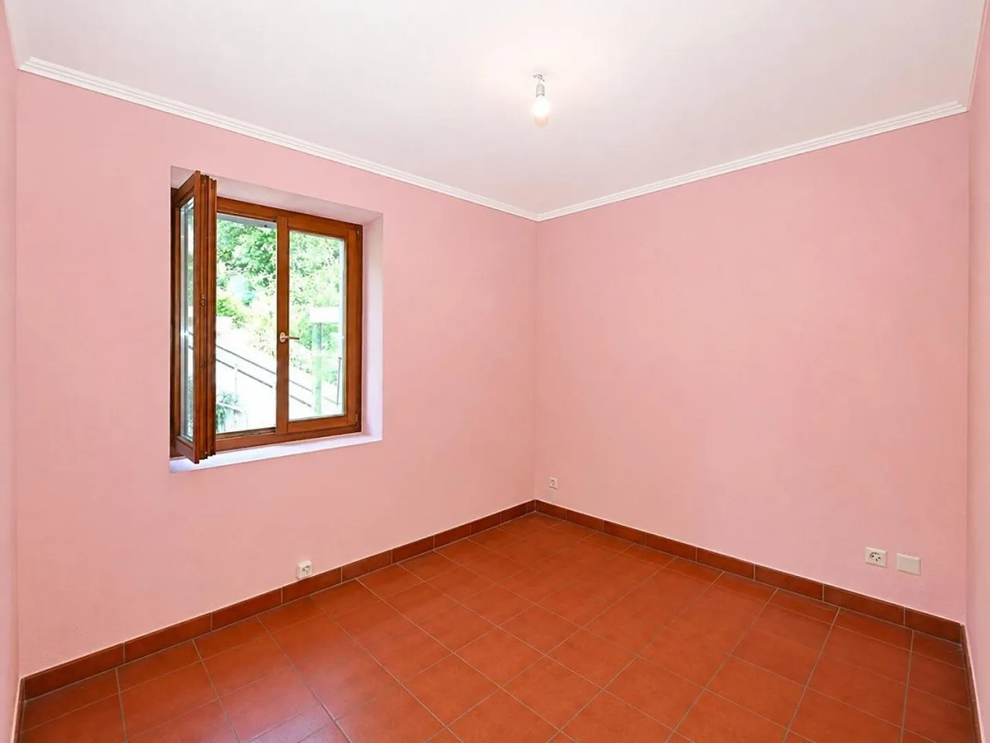 Elegante Appartamento con Vista Panoramica sul Lago e Monti - Photo 8 of 15