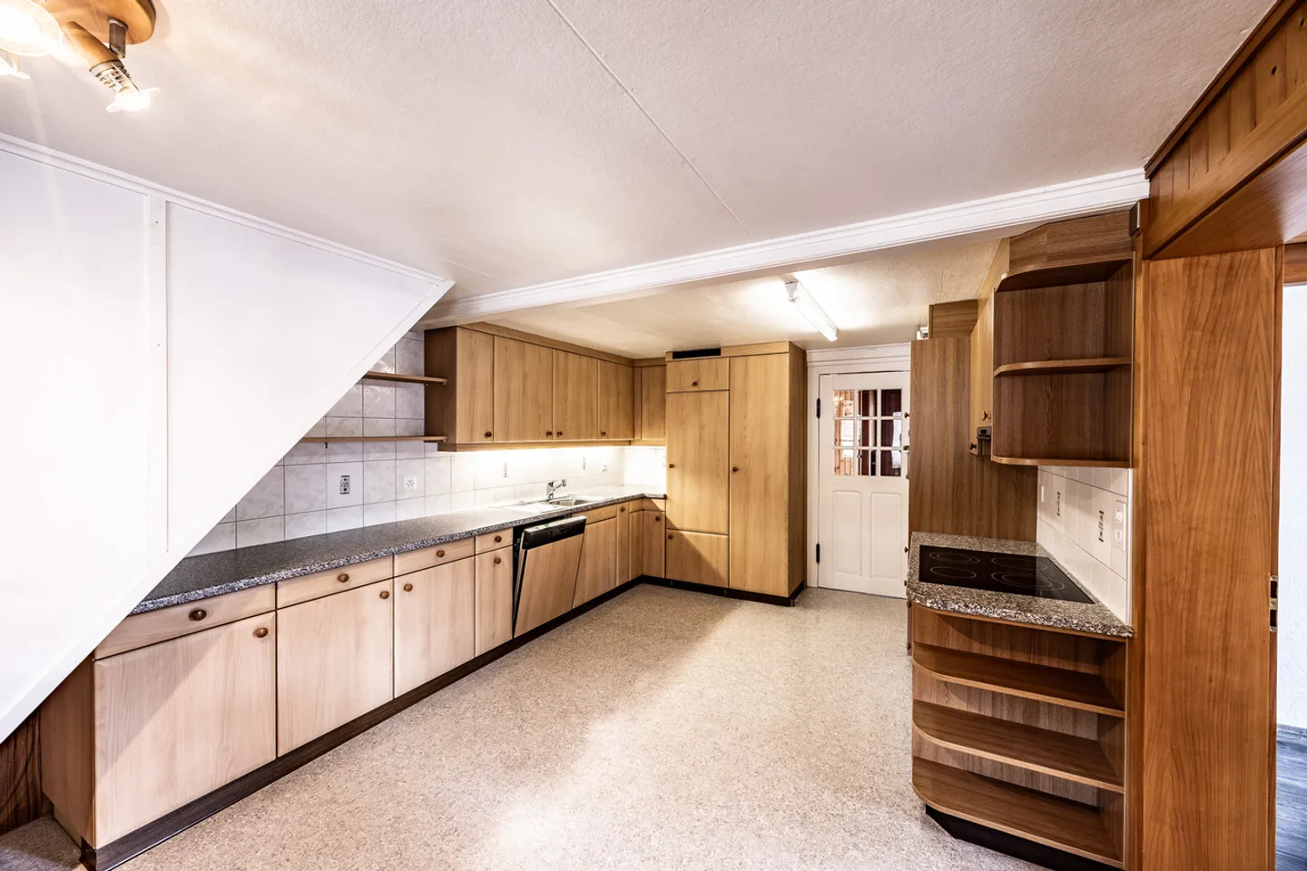 Freistehendes Einfamilienhaus in Schulnähe - Foto 3 von 8