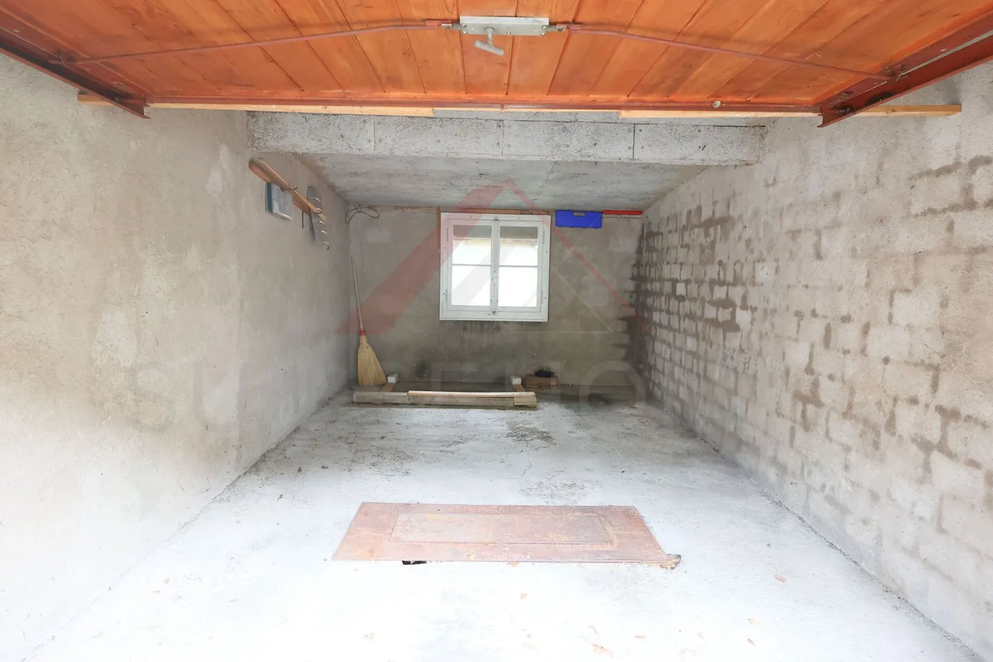 Moutier - Individual House with 2 Apartments on 650 m² Land - Photo 19 of 19