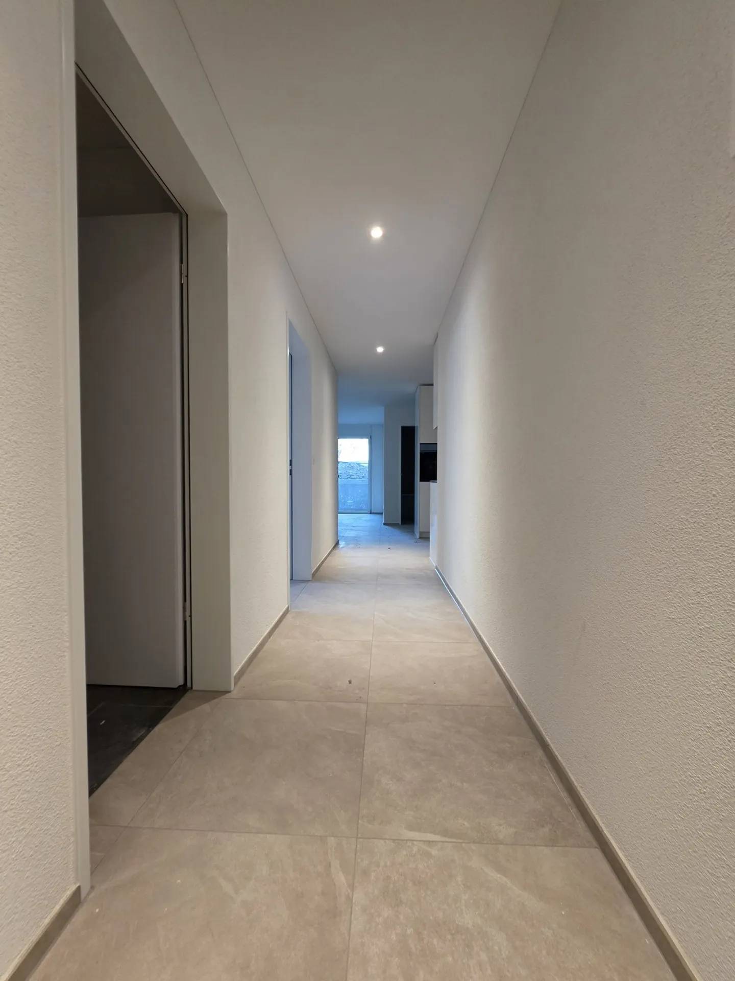 Première location dans HIGH FIVE – Appartement de jardin 4.5 pièces, Glattbrugg - Photo 1 sur 9