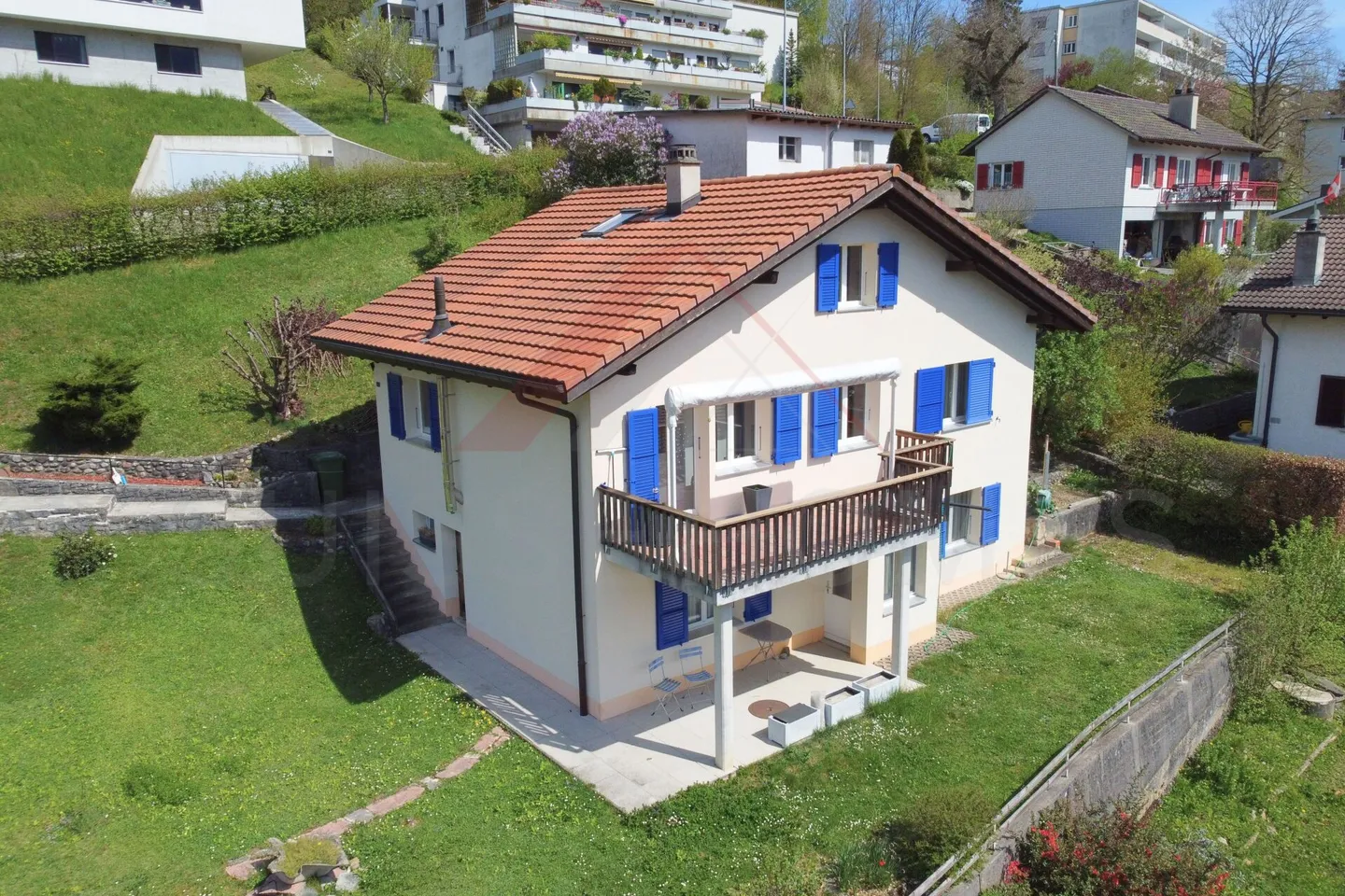 House with two apartments - the perfect opportunity to combine private life and investment - Photo 17 of 17