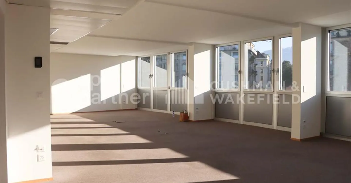 Spazio ufficio in affitto - Foto 7 di 9