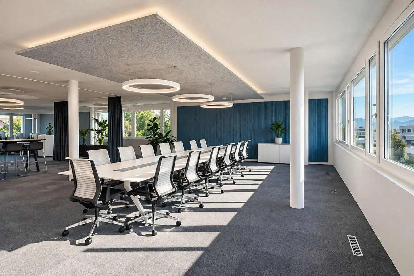 The Ideal Location for Your Business Success - Tax-Friendly - Photo 4 of 13
