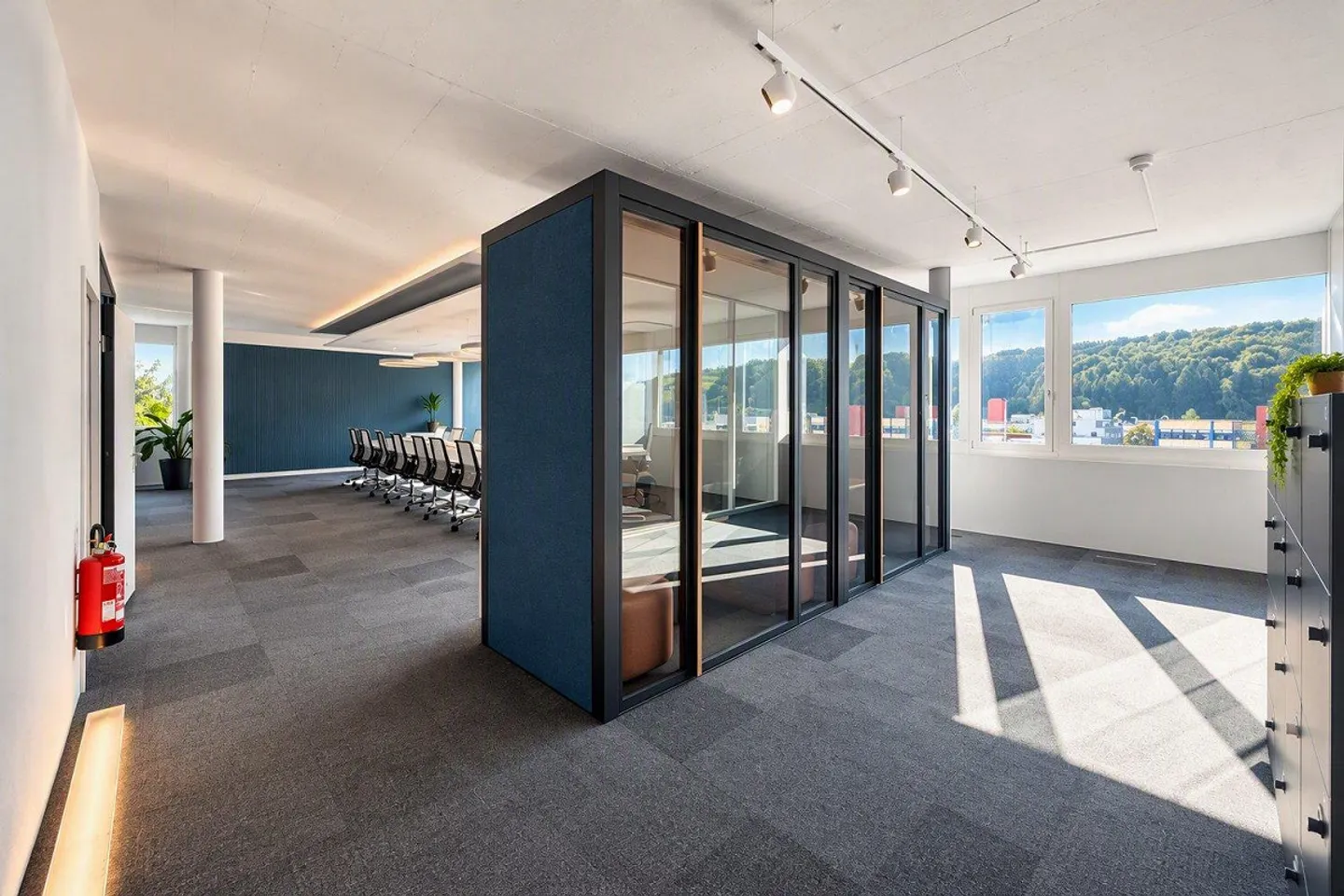 The Ideal Location for Your Business Success - Tax-Friendly - Photo 5 of 13