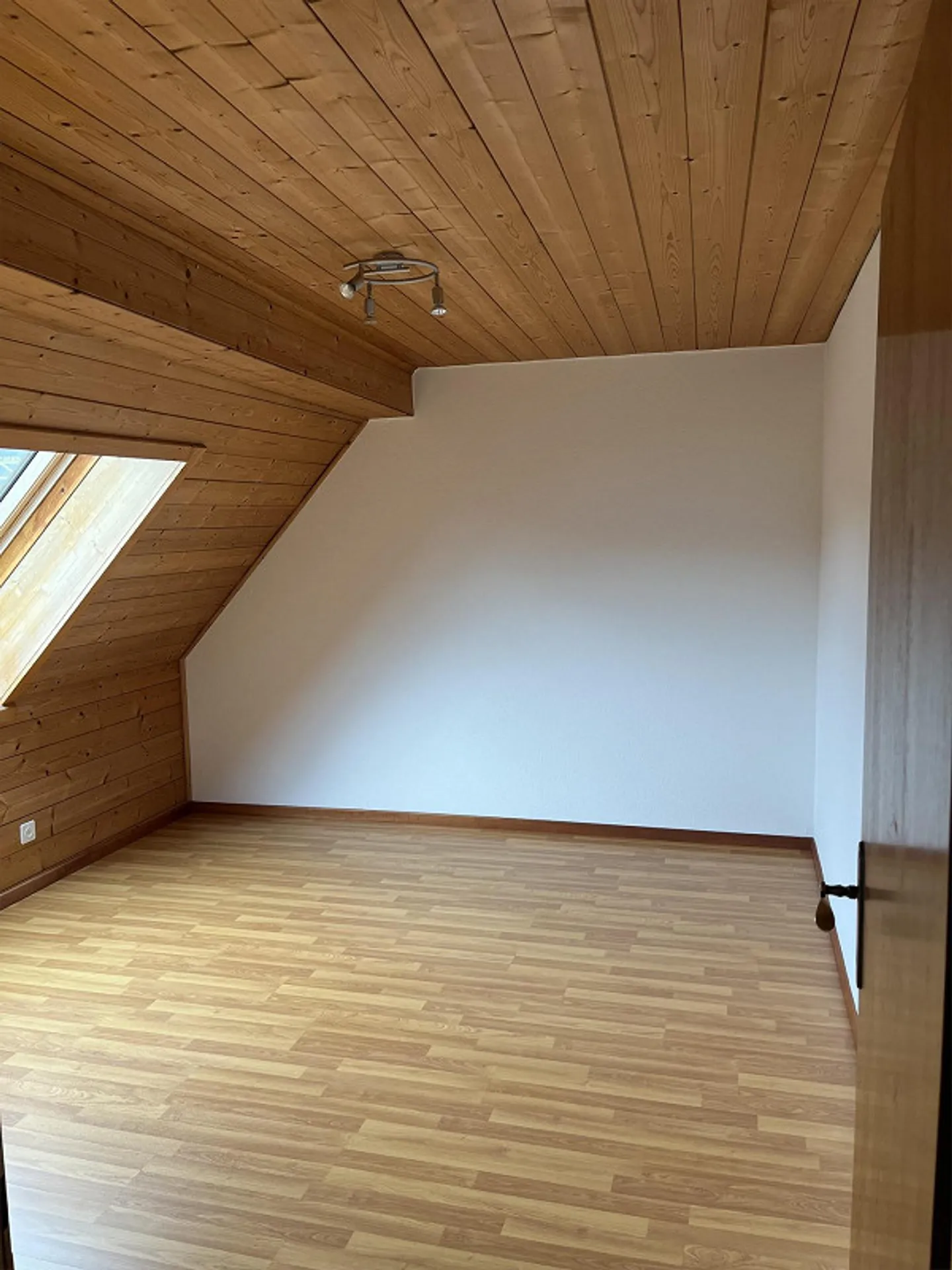 Naturnah und Ruhig - Grosszügige 6 1/2 Zimmer Wohnung auf dem Land - Photo 14 of 21