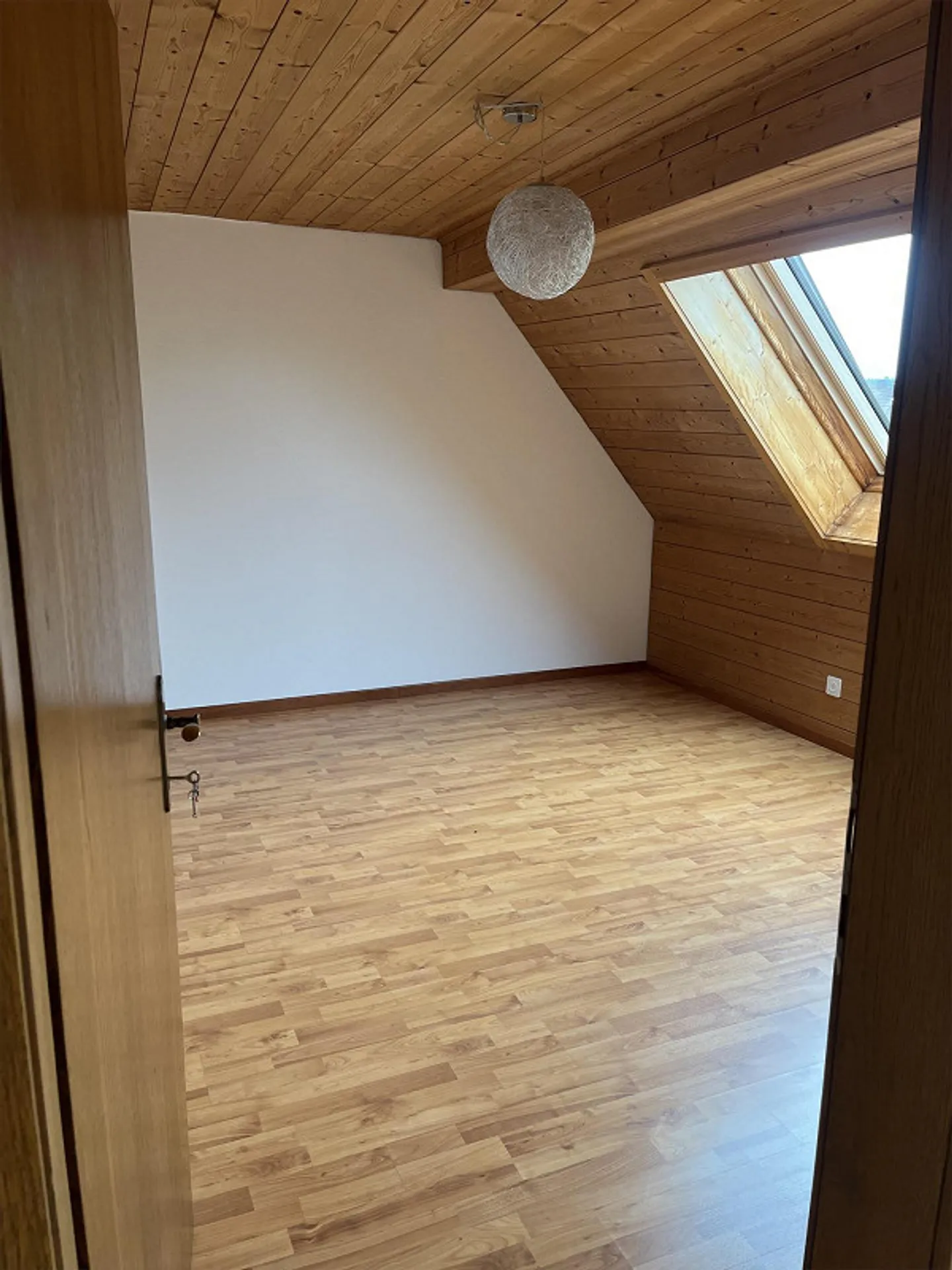 Naturnah und Ruhig - Grosszügige 6 1/2 Zimmer Wohnung auf dem Land - Photo 16 of 21
