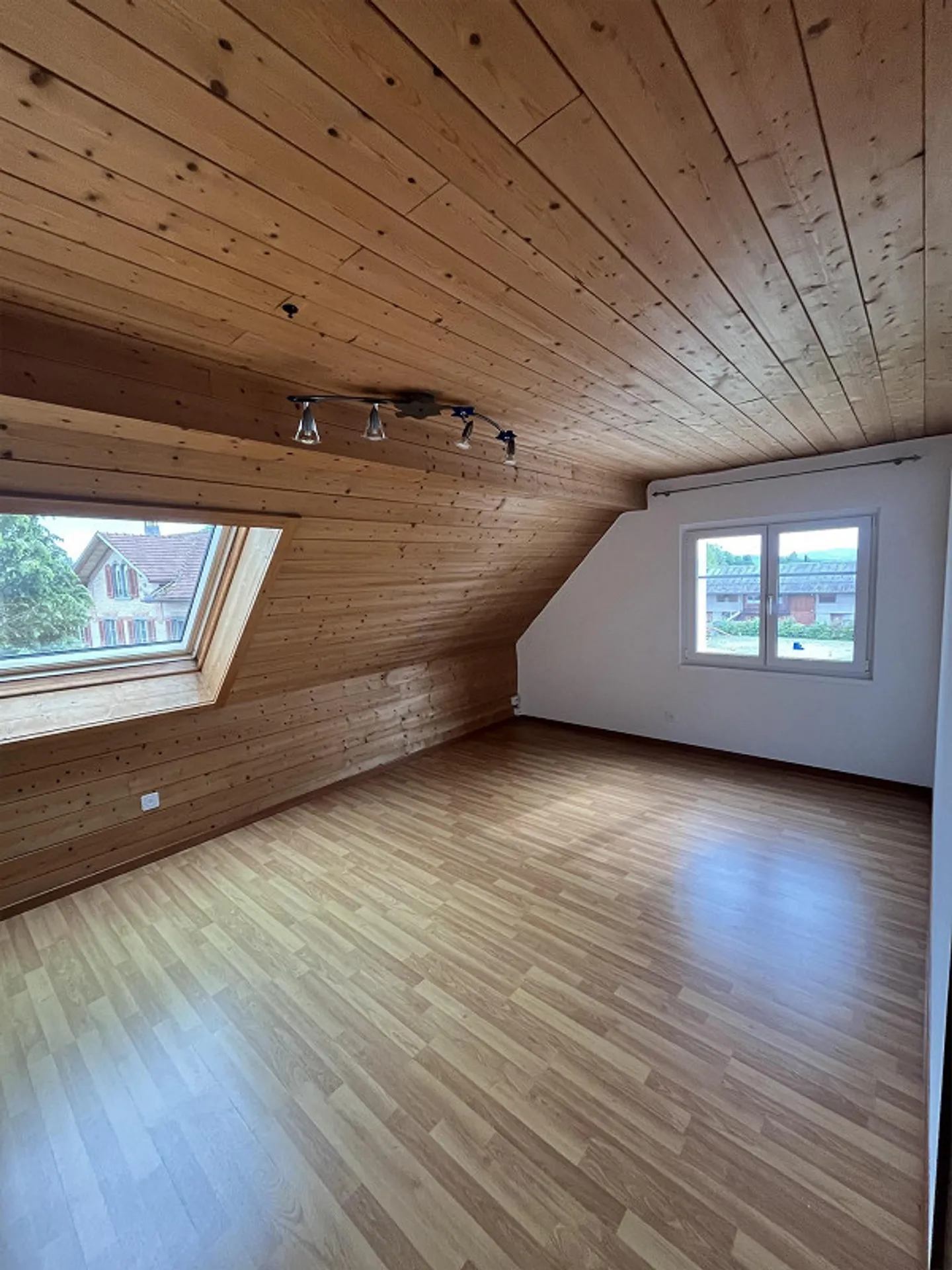 Naturnah und Ruhig - Grosszügige 6 1/2 Zimmer Wohnung auf dem Land - Photo 17 of 21