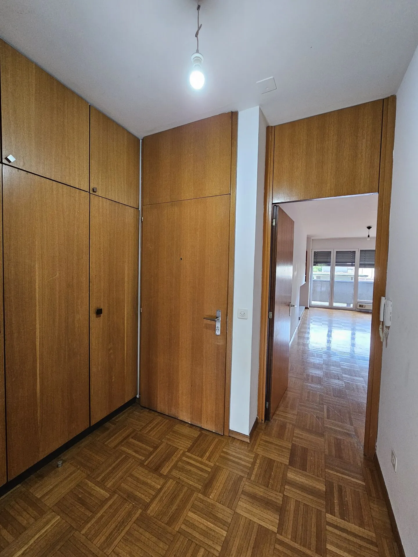 2.5 locali in zona strategica - Foto 3 di 8
