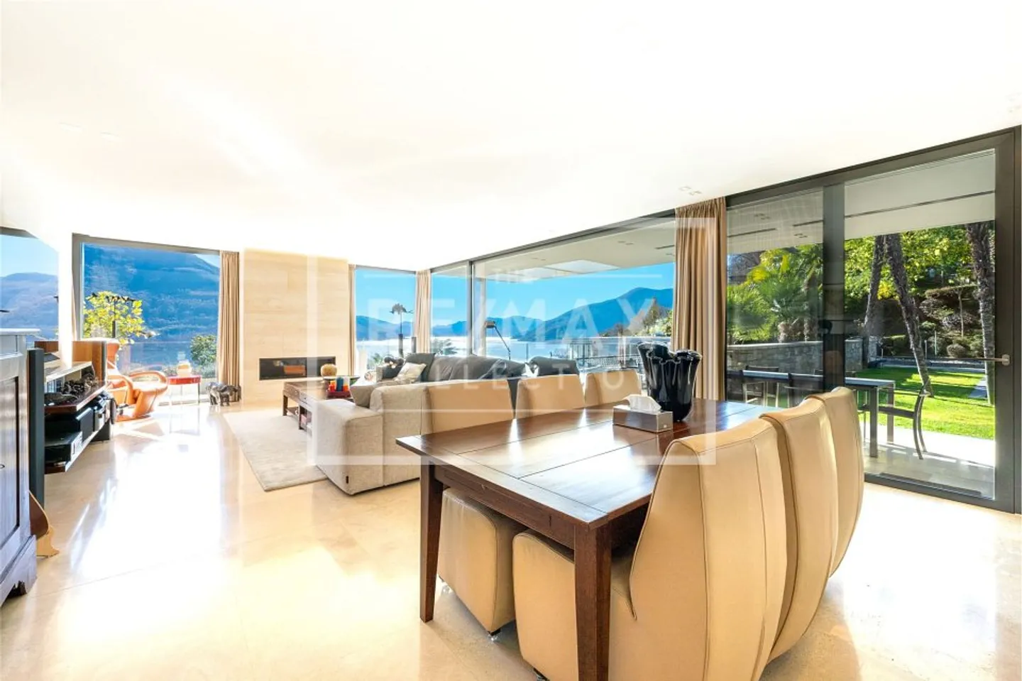 Villa di lusso con vista lago non ostacolata - Foto 4 di 4