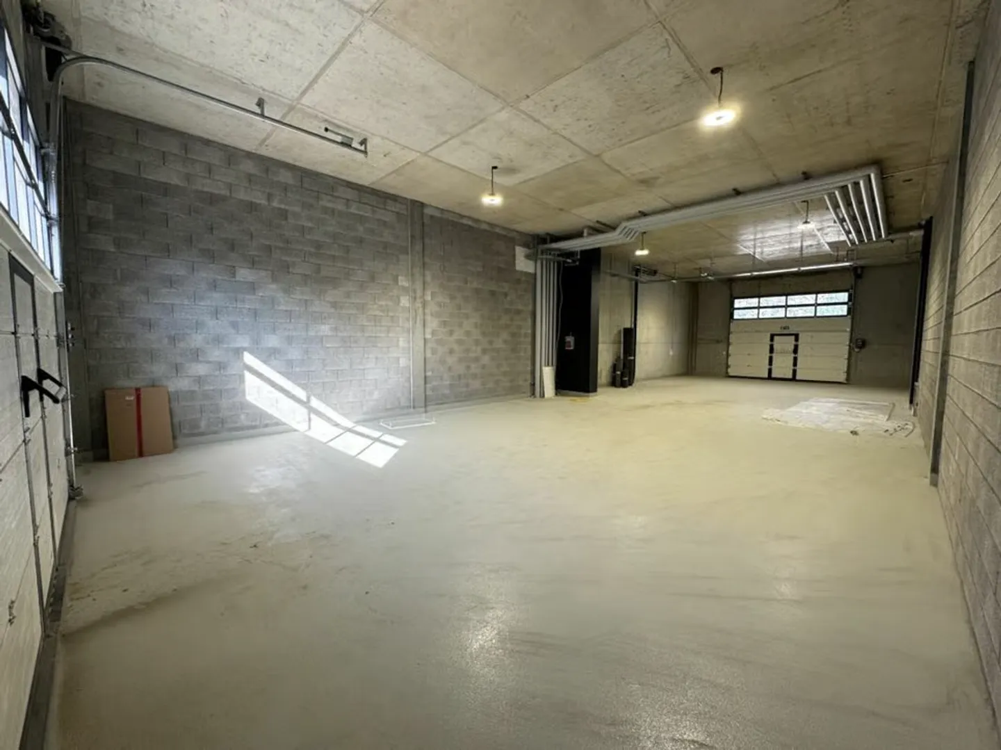 Atelier/Dépôt au Rez - Photo 4 sur 6