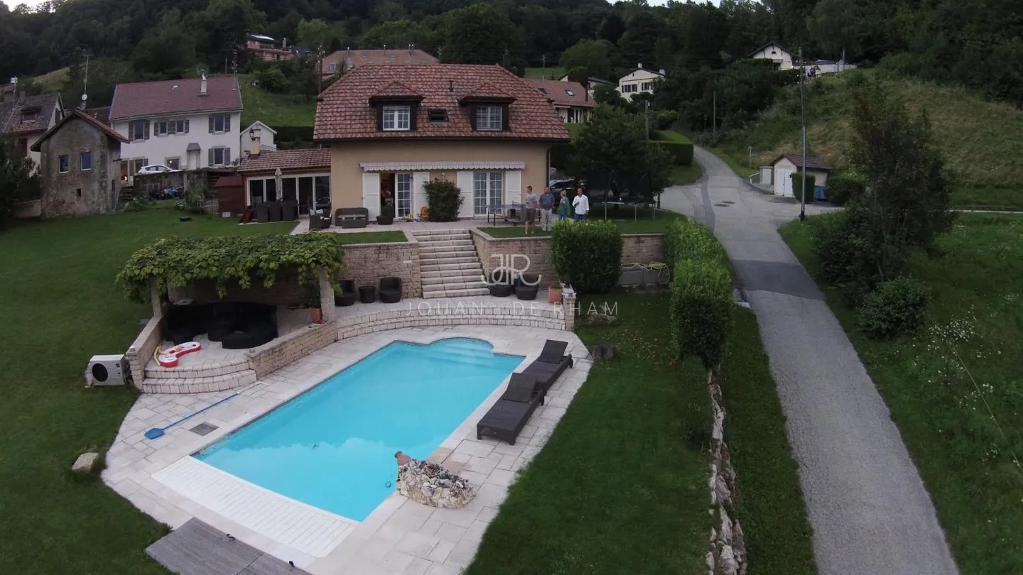 Villa avec piscine et vue imprenable - Photo 1 sur 7