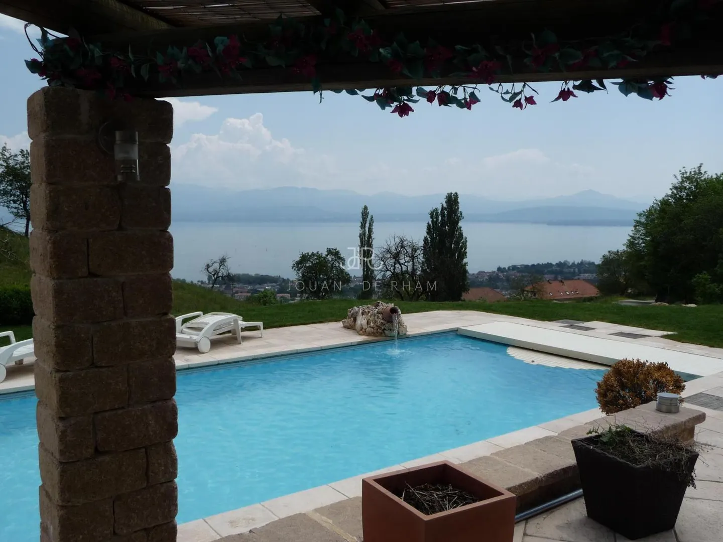 Villa avec piscine et vue imprenable - Photo 4 sur 7