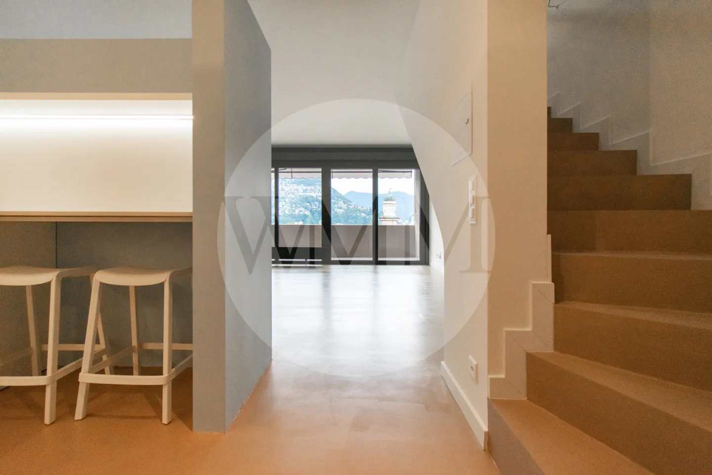4.5 ROOM DUPLEX IN CITY CENTER WITH LAKE VIEW - Photo 4 of 15