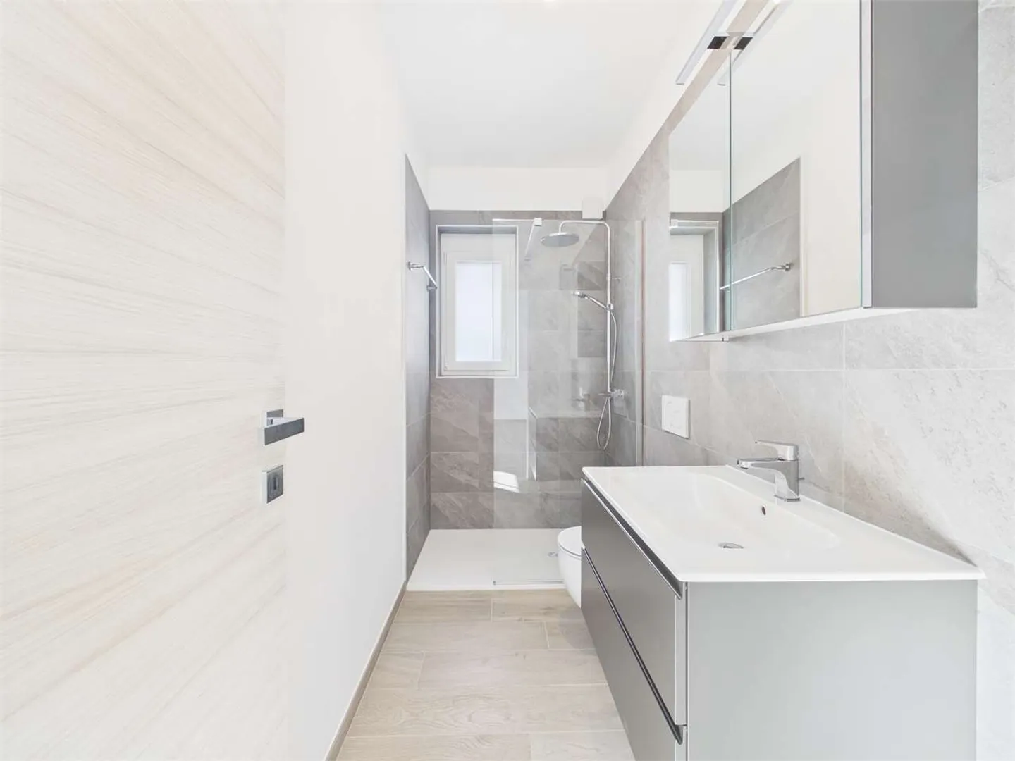 Beautiful newly built villa in Sant'Antonino - Photo 6 of 13