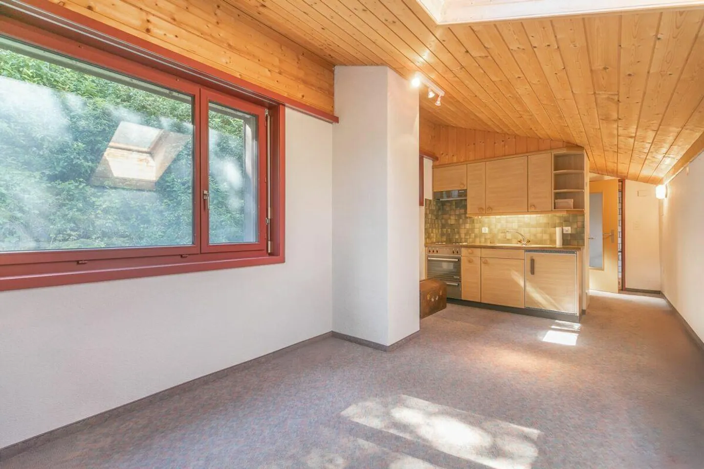 Propriété commerciale avec appartement studio - Photo 10 sur 13