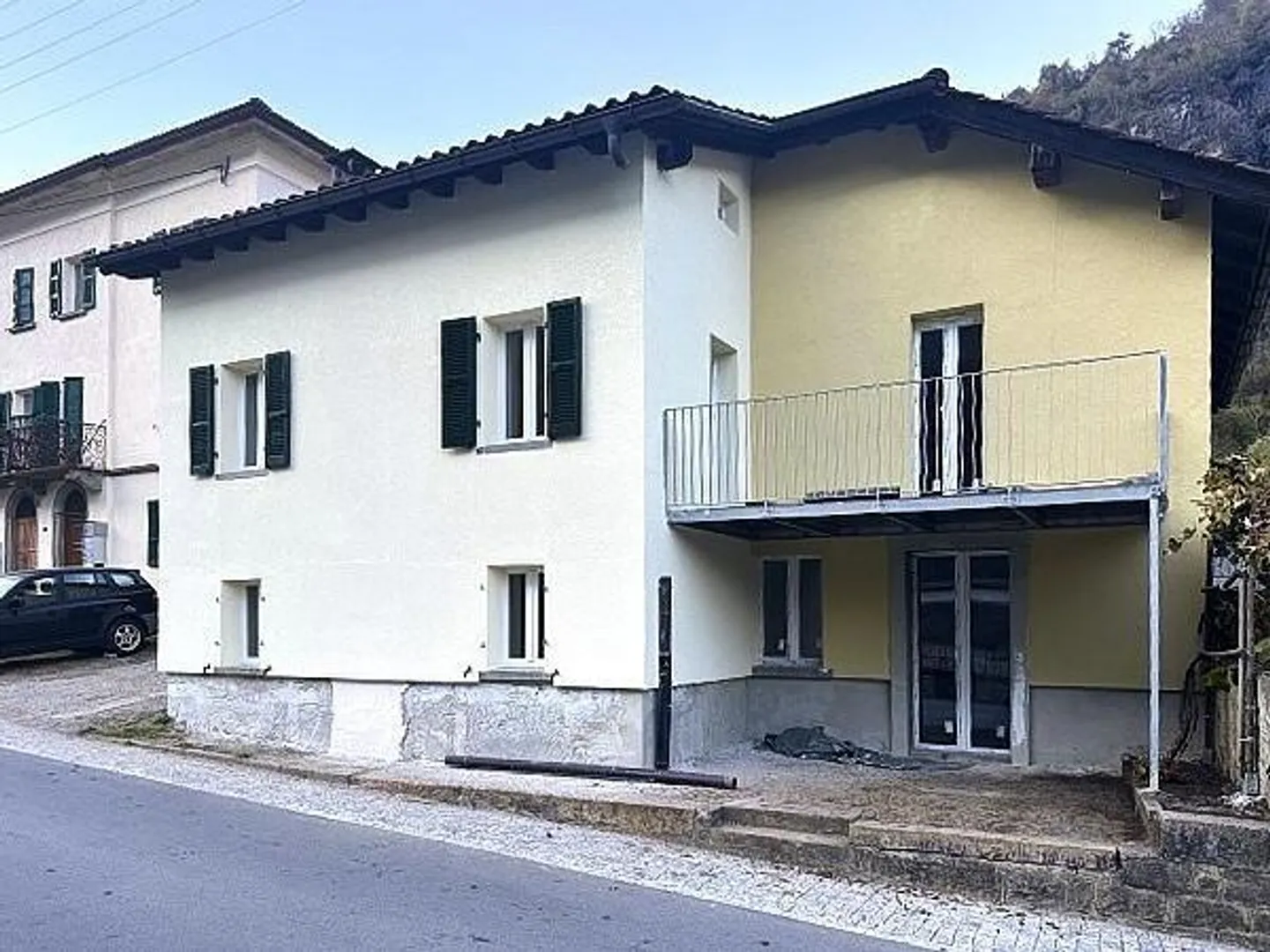 3 1/2-Room Ground Floor Apartment with Balcony in a Very Central Location - Photo 1 of 17