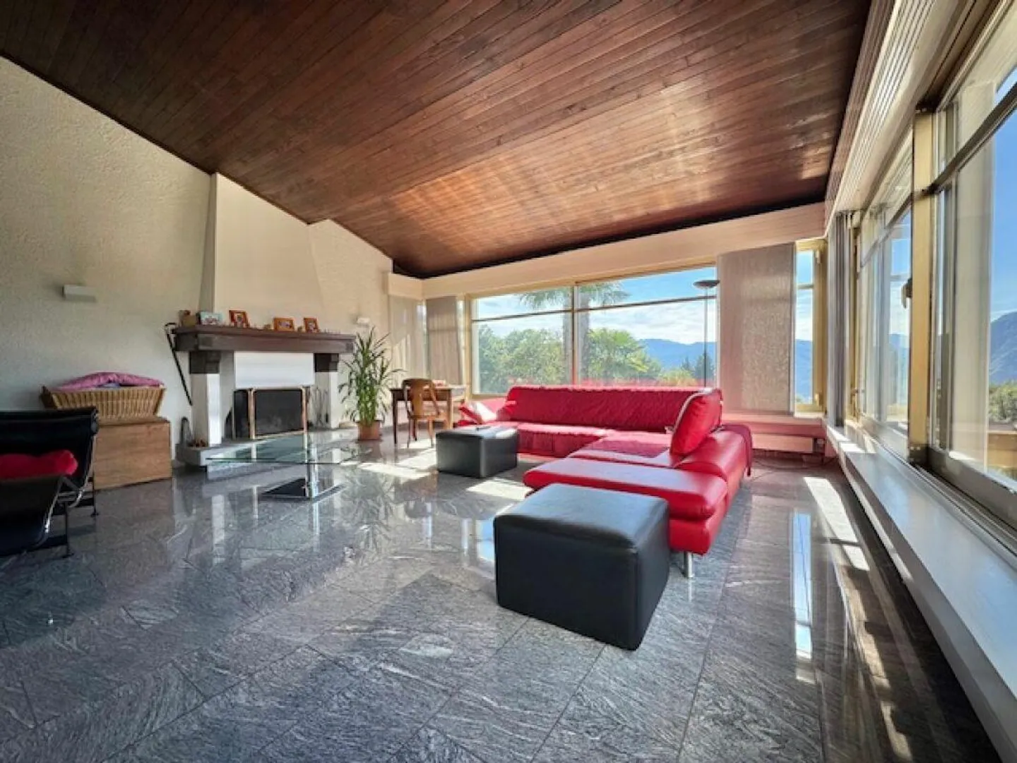 FOR SALE IN VAL RESA (Brione above Minusio) - HOUSE WITH POOL AND LARGE GARDEN - Photo 13 of 29